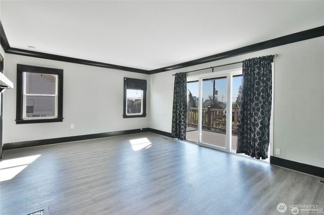 328 NE 52nd Street, Seattle, WA 98105
