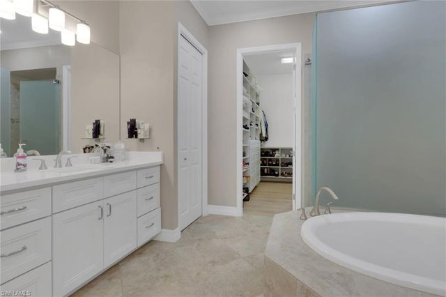 10099 Biscayne Bay Lane, Naples, FL 34120