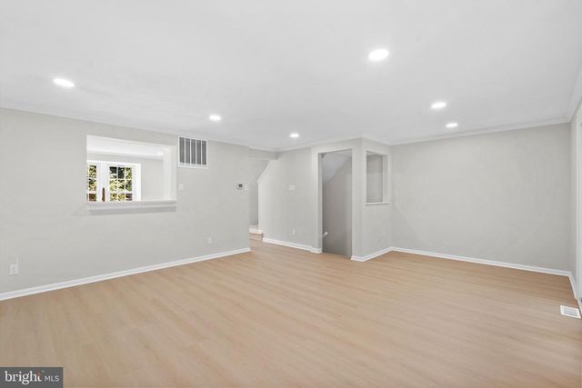 3 WOODLAND CT, Hamilton, NJ 08610