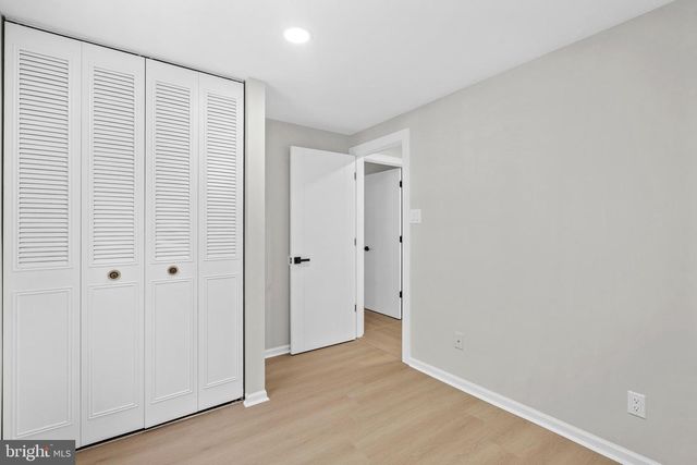 3 WOODLAND CT, Hamilton, NJ 08610