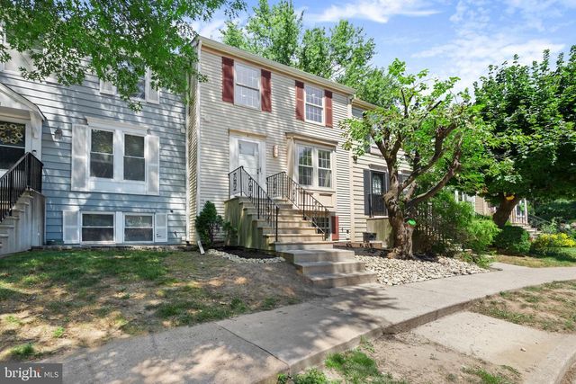 3 WOODLAND CT, Hamilton, NJ 08610