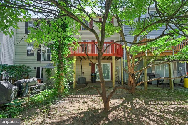 3 WOODLAND CT, Hamilton, NJ 08610