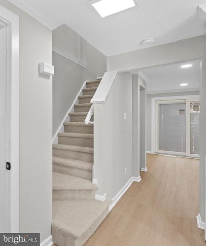 3 WOODLAND CT, Hamilton, NJ 08610