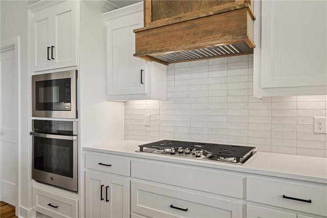 25010 W 142nd Street, Olathe, KS 66061