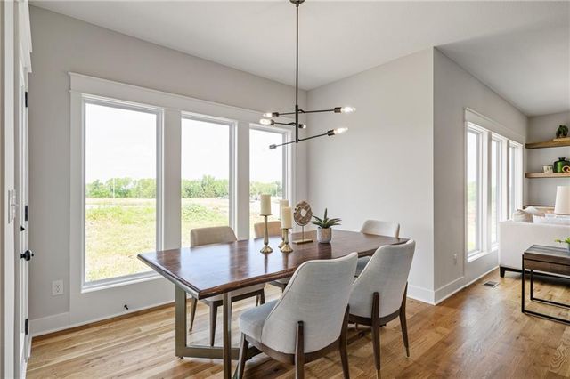 25010 W 142nd Street, Olathe, KS 66061