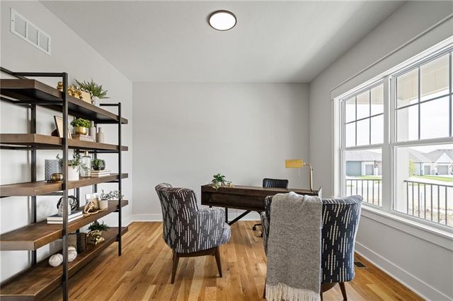 25010 W 142nd Street, Olathe, KS 66061