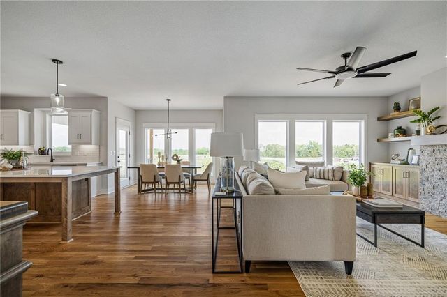 25010 W 142nd Street, Olathe, KS 66061