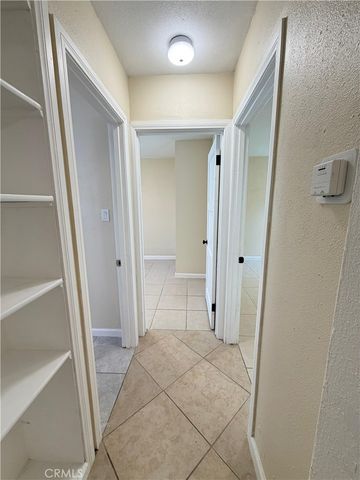 2121 E Piru, Compton, CA 90222