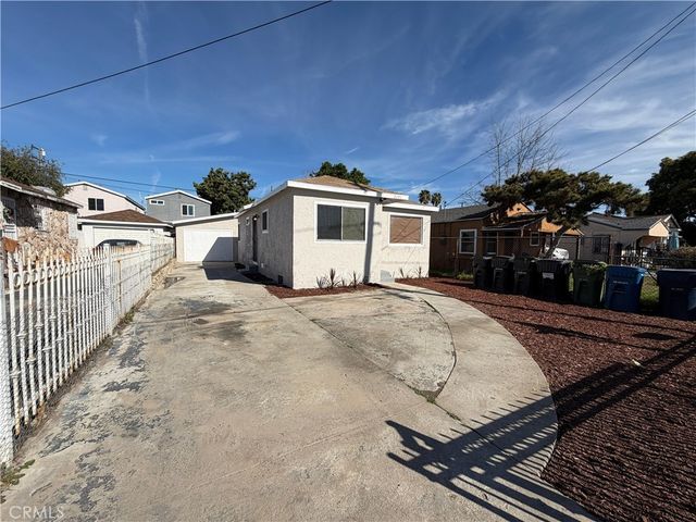 2121 E Piru, Compton, CA 90222