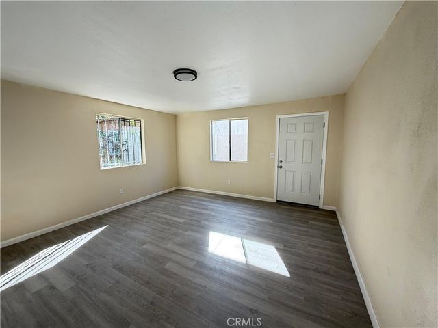 2121 E Piru, Compton, CA 90222