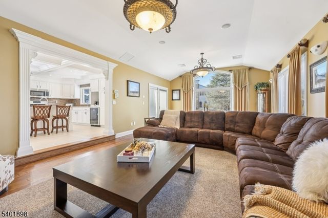 761 Valley Rd, Wayne Twp., NJ 07470