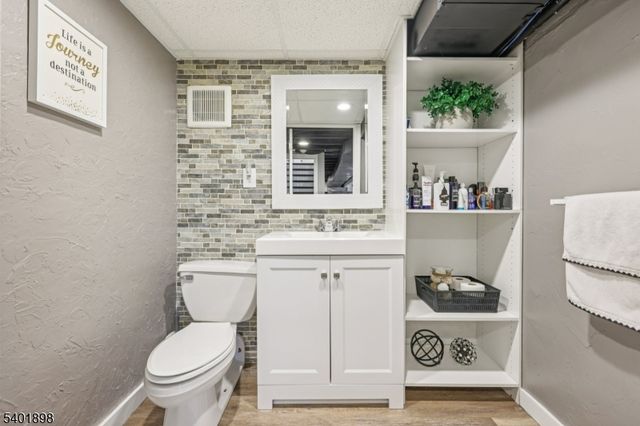 761 Valley Rd, Wayne Twp., NJ 07470