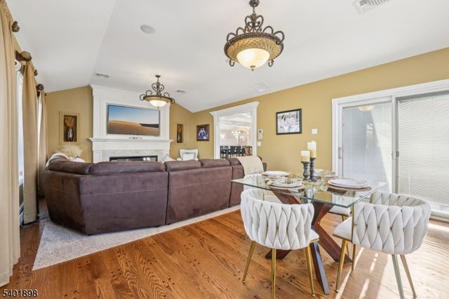 761 Valley Rd, Wayne Twp., NJ 07470