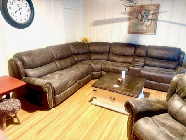 2520 Goza Ave, Camden, AR 71701