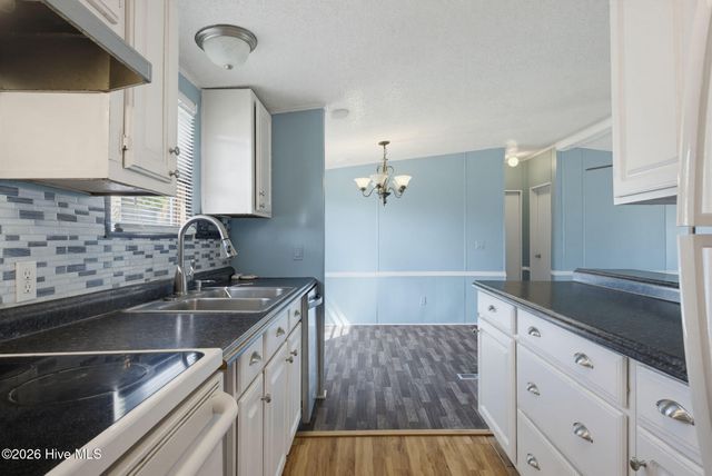 420 S Dyson Street, Holly Ridge, NC 28445