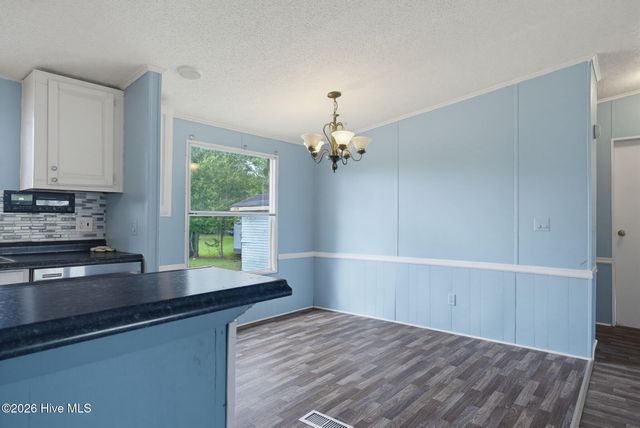 420 S Dyson Street, Holly Ridge, NC 28445