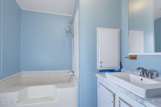 420 S Dyson Street, Holly Ridge, NC 28445