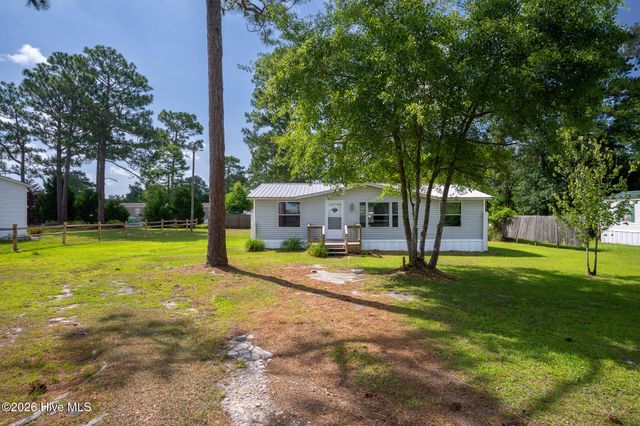 420 S Dyson Street, Holly Ridge, NC 28445