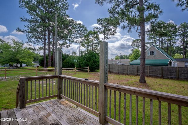 420 S Dyson Street, Holly Ridge, NC 28445