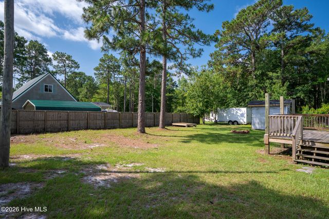 420 S Dyson Street, Holly Ridge, NC 28445