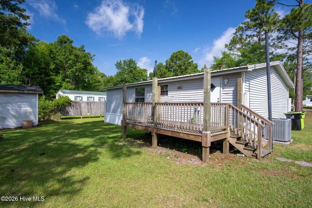 420 S Dyson Street, Holly Ridge, NC 28445