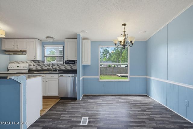 420 S Dyson Street, Holly Ridge, NC 28445