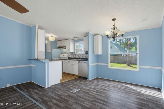 420 S Dyson Street, Holly Ridge, NC 28445