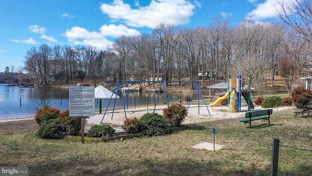228 POPLAR DR, Louisa, VA 23093