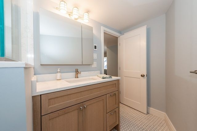 51 Constellation Wharf 51, Boston, MA 02129