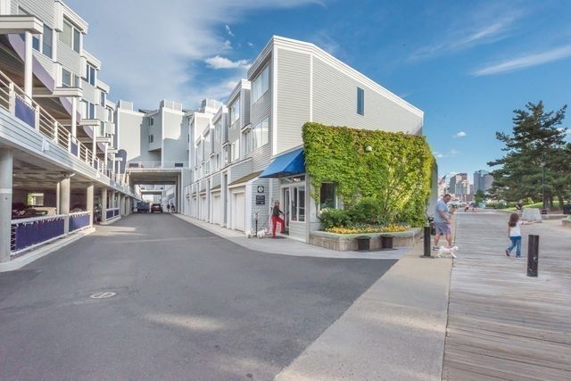 51 Constellation Wharf 51, Boston, MA 02129