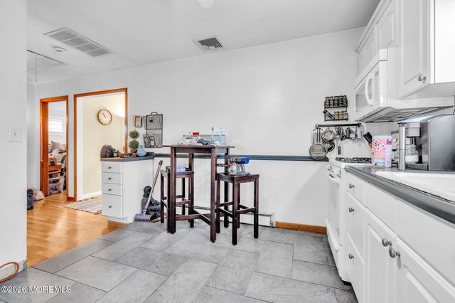 21 Cedar Tree Lane, Toms River, NJ 08753