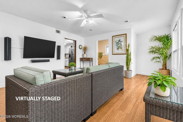 21 Cedar Tree Lane, Toms River, NJ 08753