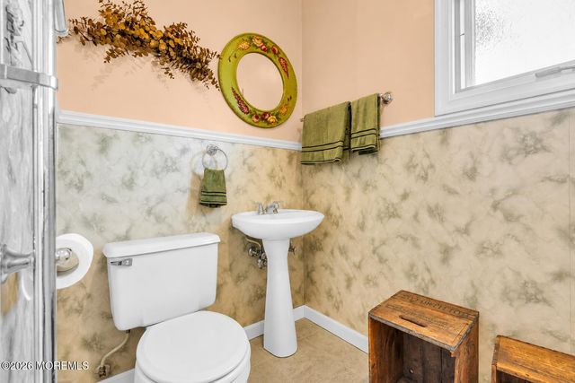 21 Cedar Tree Lane, Toms River, NJ 08753