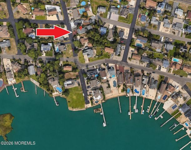 21 Cedar Tree Lane, Toms River, NJ 08753
