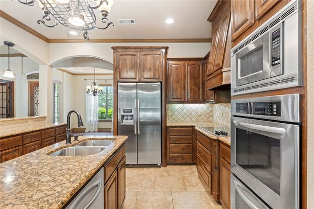 7712 La Cantera Drive, Fort Worth, TX 76108
