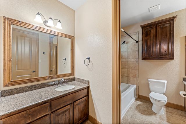 7712 La Cantera Drive, Fort Worth, TX 76108