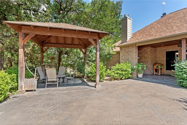 7712 La Cantera Drive, Fort Worth, TX 76108