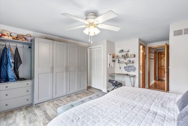 39W030 POPLAR Lane, St. Charles, IL 60175