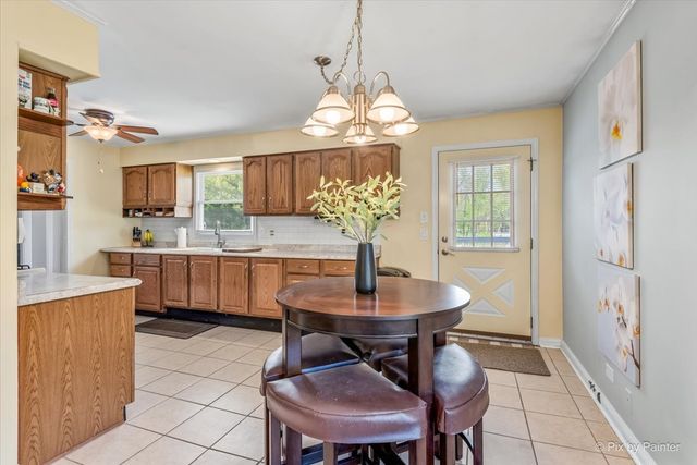 39W030 POPLAR Lane, St. Charles, IL 60175