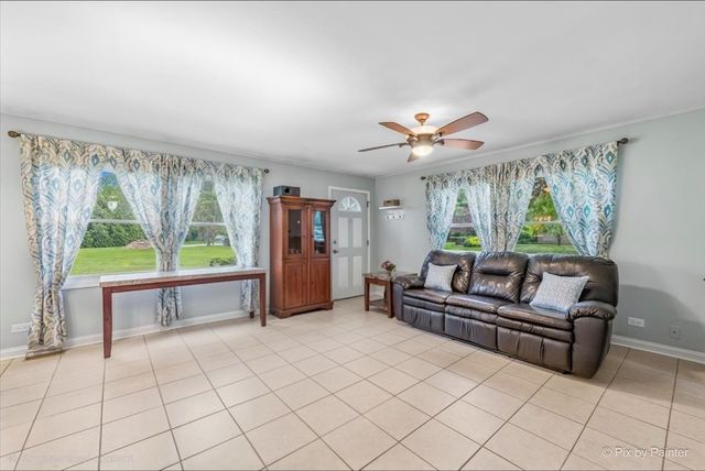 39W030 POPLAR Lane, St. Charles, IL 60175