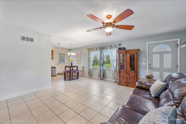 39W030 POPLAR Lane, St. Charles, IL 60175