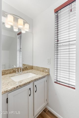 4652 E PIEDMONT Road, Phoenix, AZ 85044