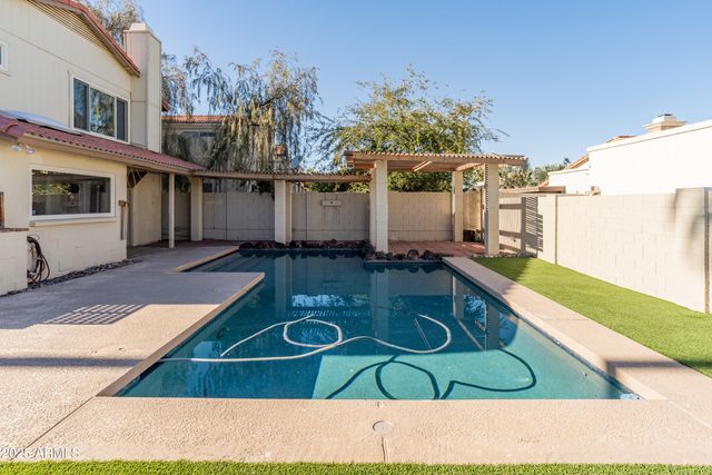 4652 E PIEDMONT Road, Phoenix, AZ 85044