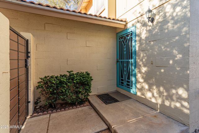4652 E PIEDMONT Road, Phoenix, AZ 85044