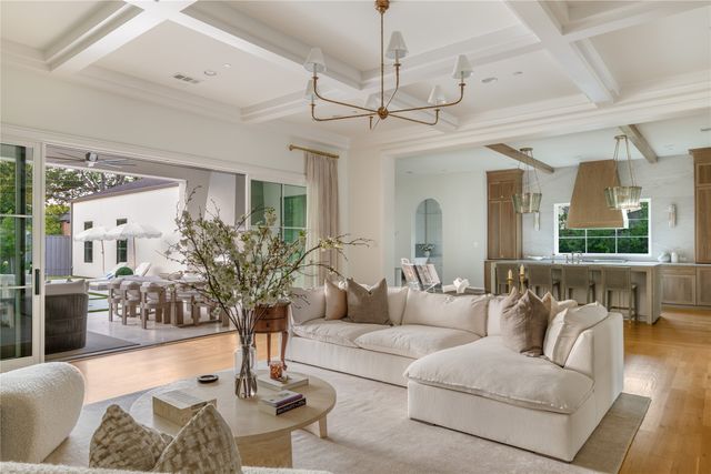 6815 Pemberton Drive, Dallas, TX 75230
