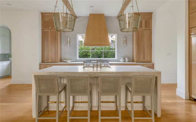 6815 Pemberton Drive, Dallas, TX 75230