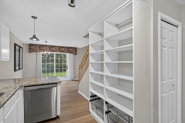 1916 Glenfield Court 8, Eagan, MN 55122