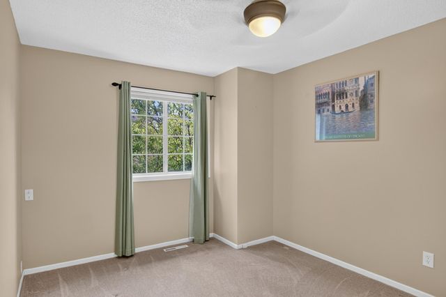 1916 Glenfield Court 8, Eagan, MN 55122
