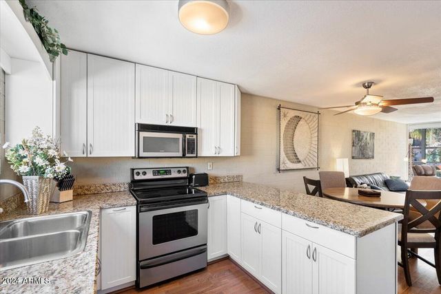 6936 E 4TH Street 13, Scottsdale, AZ 85251