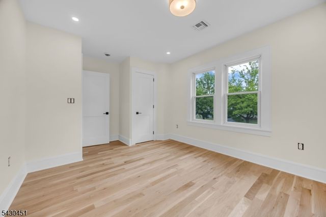 675 Summit Ave, Westfield Town, NJ 07090